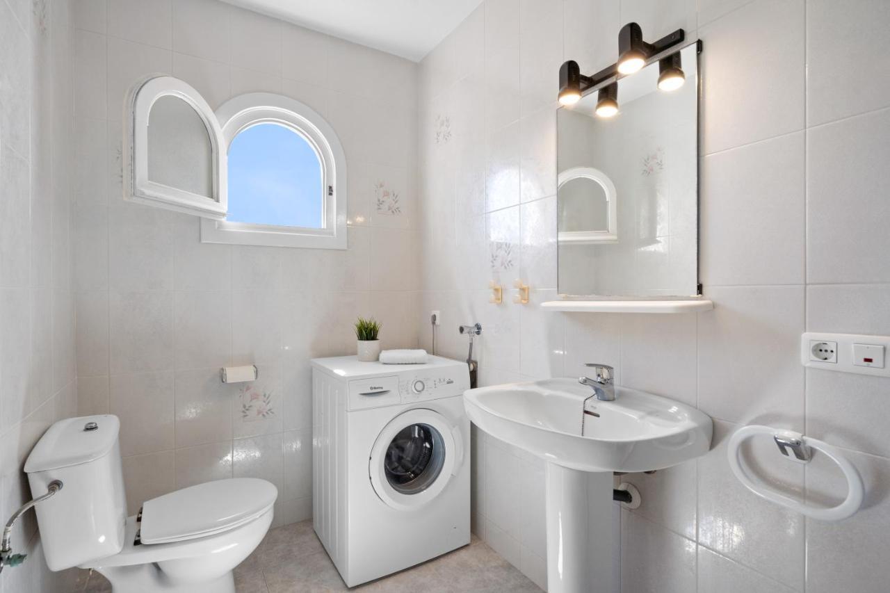 Villa Las Marinas - 4, Con Piscina Privada Y A 5 Minutos De La Playa Arenal d'en Castell Luaran gambar