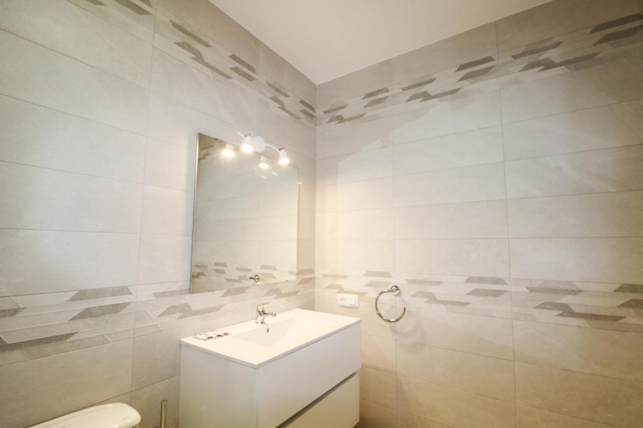 Villa Las Marinas - 4, Con Piscina Privada Y A 5 Minutos De La Playa Arenal d'en Castell Luaran gambar